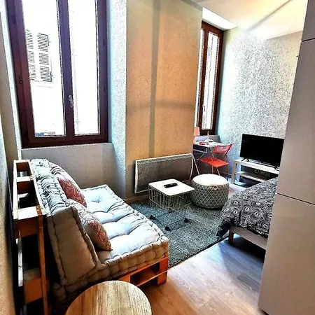 Super Ideally Located In The Old Town