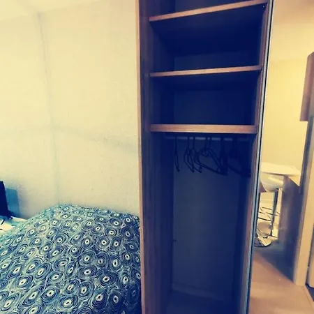 Super Ideally Located In The Old Town דירה