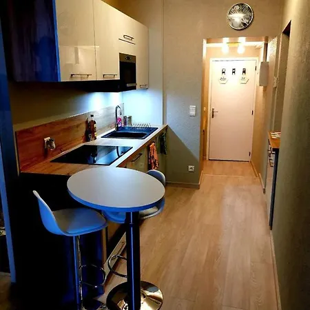 Super Ideally Located In The Old Town Апартаменты *