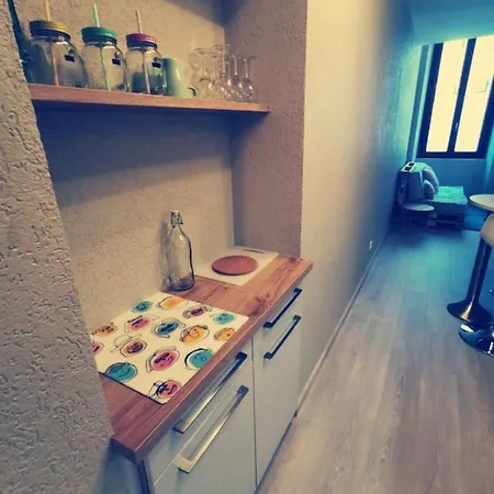 Super Ideally Located In The Old Town Апартаменты *