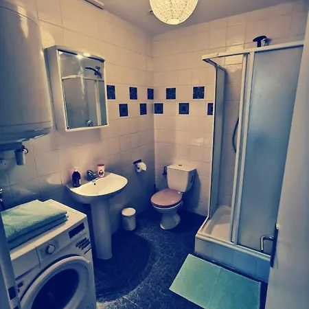 Super Ideally Located In The Old Town Апартаменты *